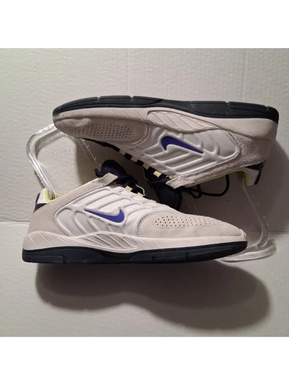 Nike SB Zoom Air Sneakers White/Blue Mens Size 9 Suede & Mesh Upper Lightweight